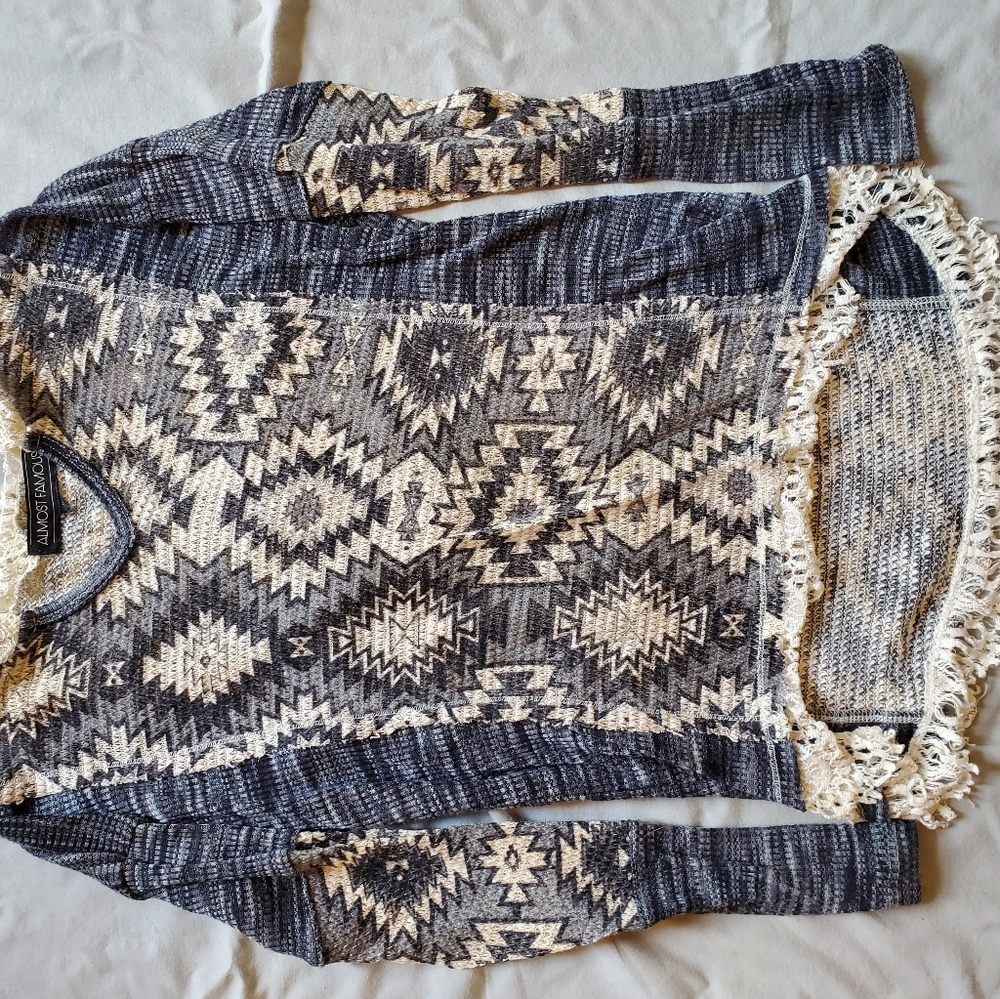 Hooded long sleeve shirt